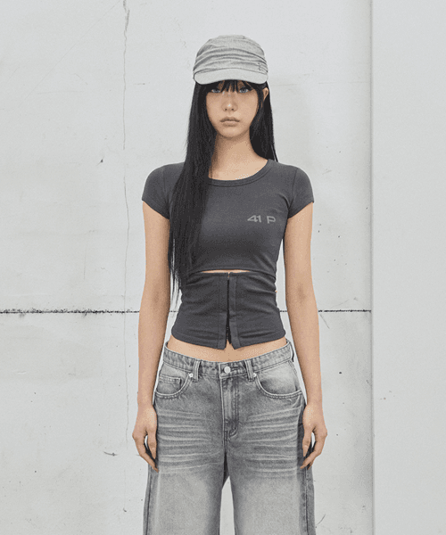 Hooked Cutout Short Sleeve Top / Charcoal