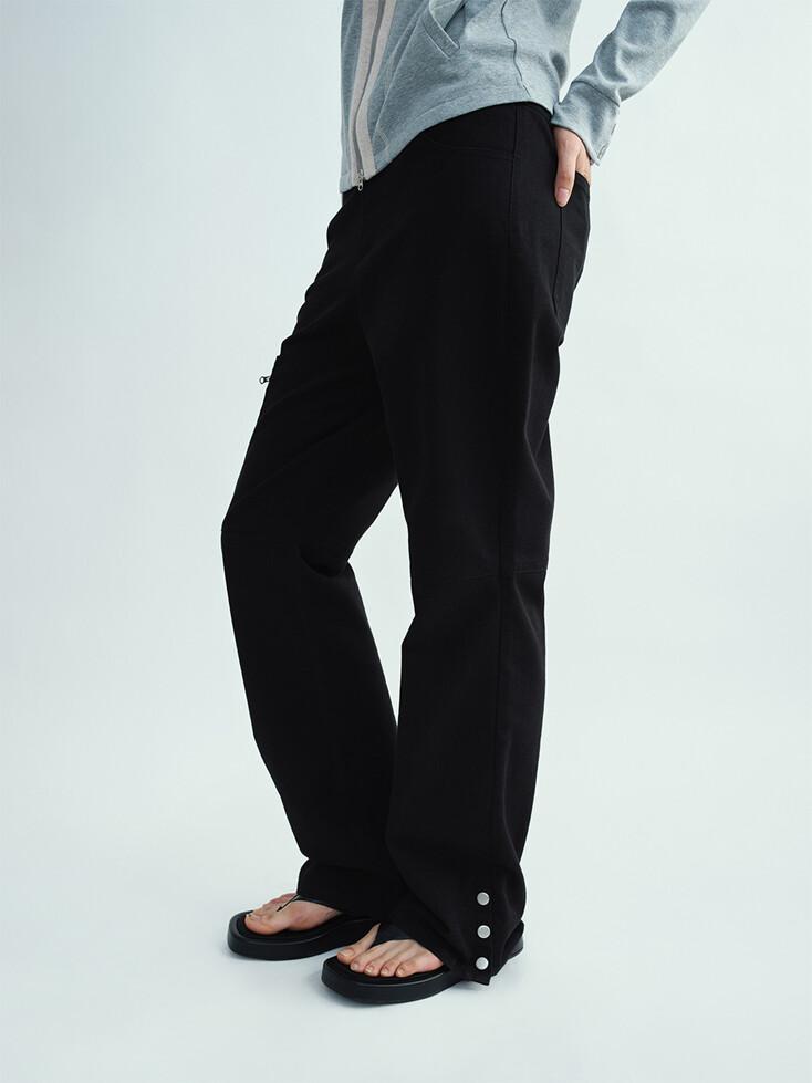 사이드 버튼 실루엣 팬츠 [블랙]