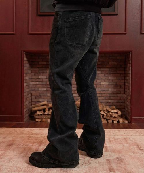 엔지니어드 플레어 커브드 데님 팬츠_워시드 블랙