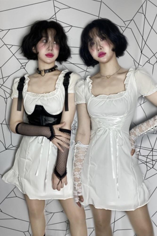 화이트 프릴 원피스