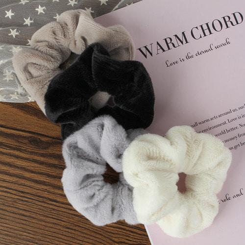 [당일출고 무배 3개이상 구매시]겨울 코듀로이 밍크 기모 벨벳 퍼 뽀글이 곱창 머리끈 헤어슈슈 스크런치 여성 캔디플래닛