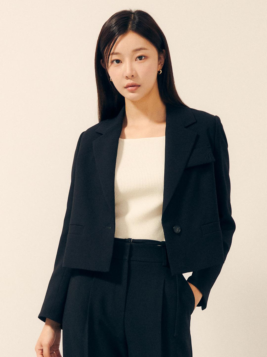 JJ지고트 자수 백 버튼 크롭 재킷 (BLACK) GP9P0JK911