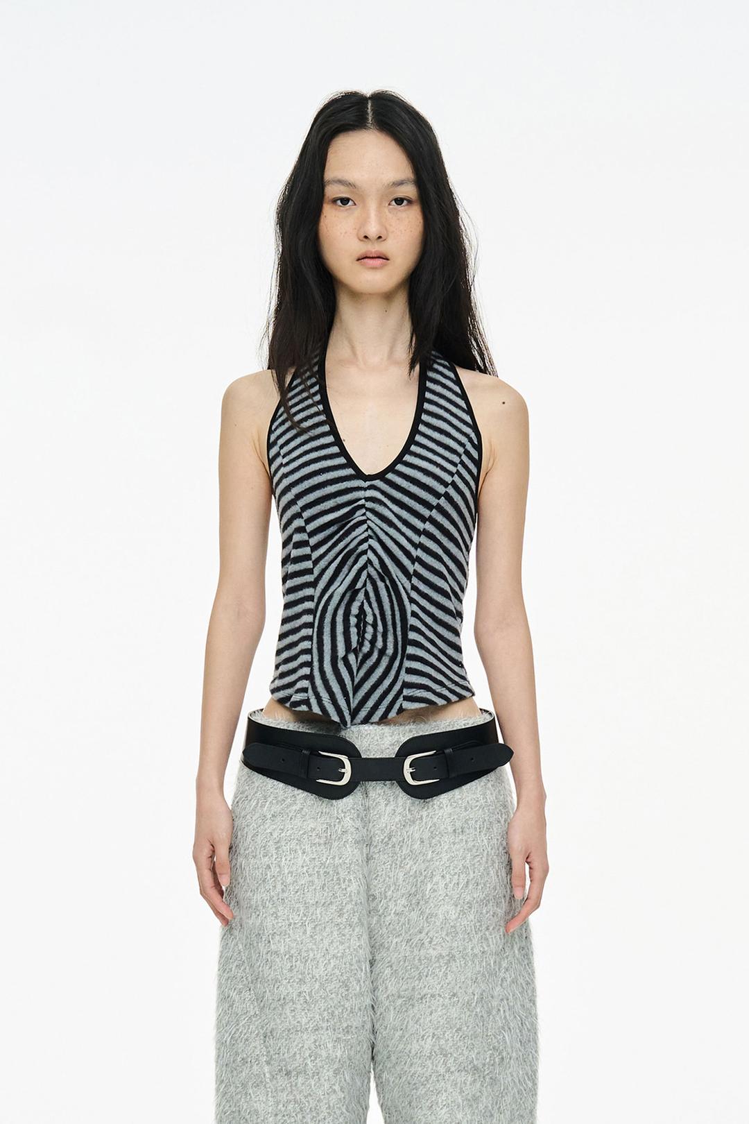 [EXCLUSIVE] FLUFFY STRIPE SLEEVELESS / BLACK