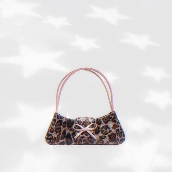 [추후 재입고예정][10% OFF] Bow Small Baguette  리본 스몰 바게트백 - Baby Leopard
