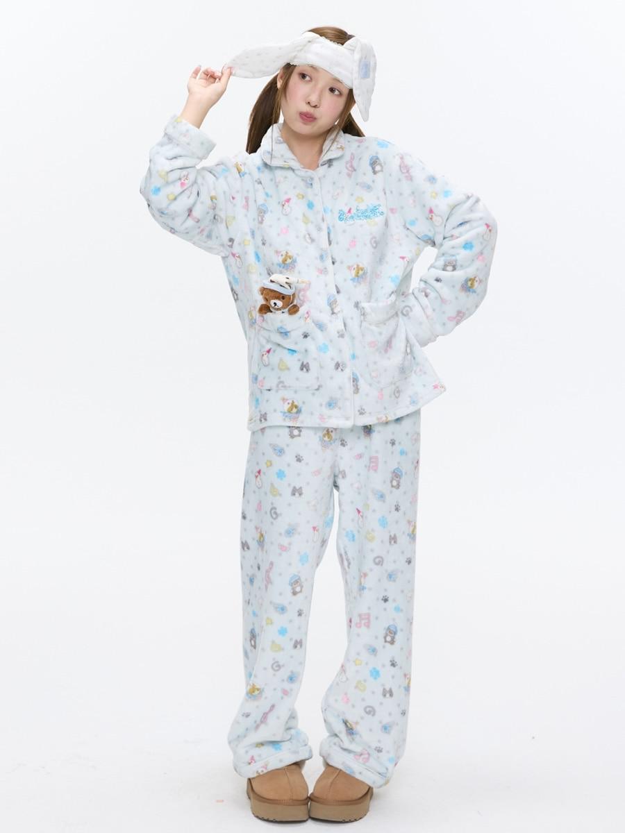 BETWEENAND Snow Letters Illustration Pajama Set