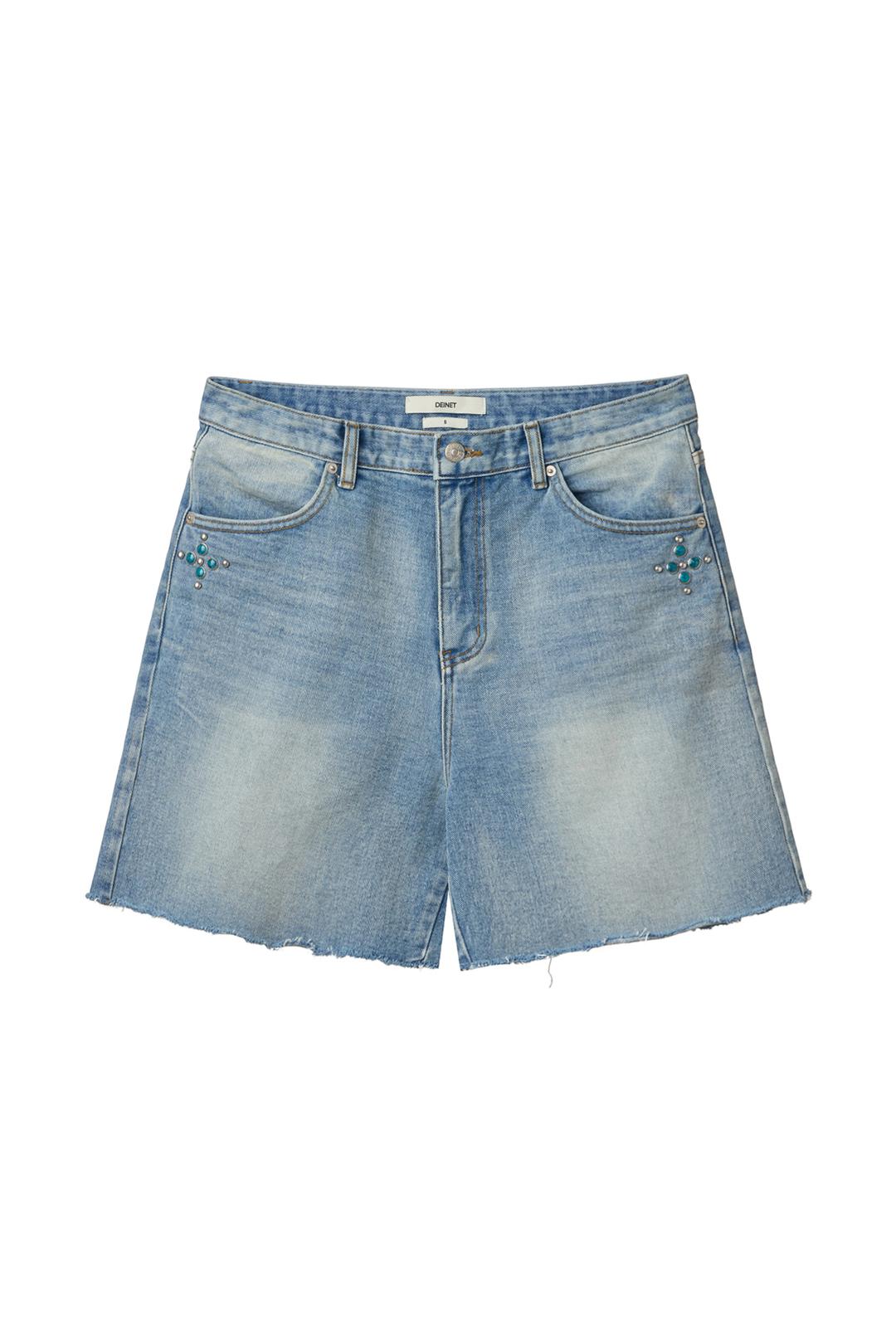 BACK POCKET POINT DENIM SHORTS IN BLUE