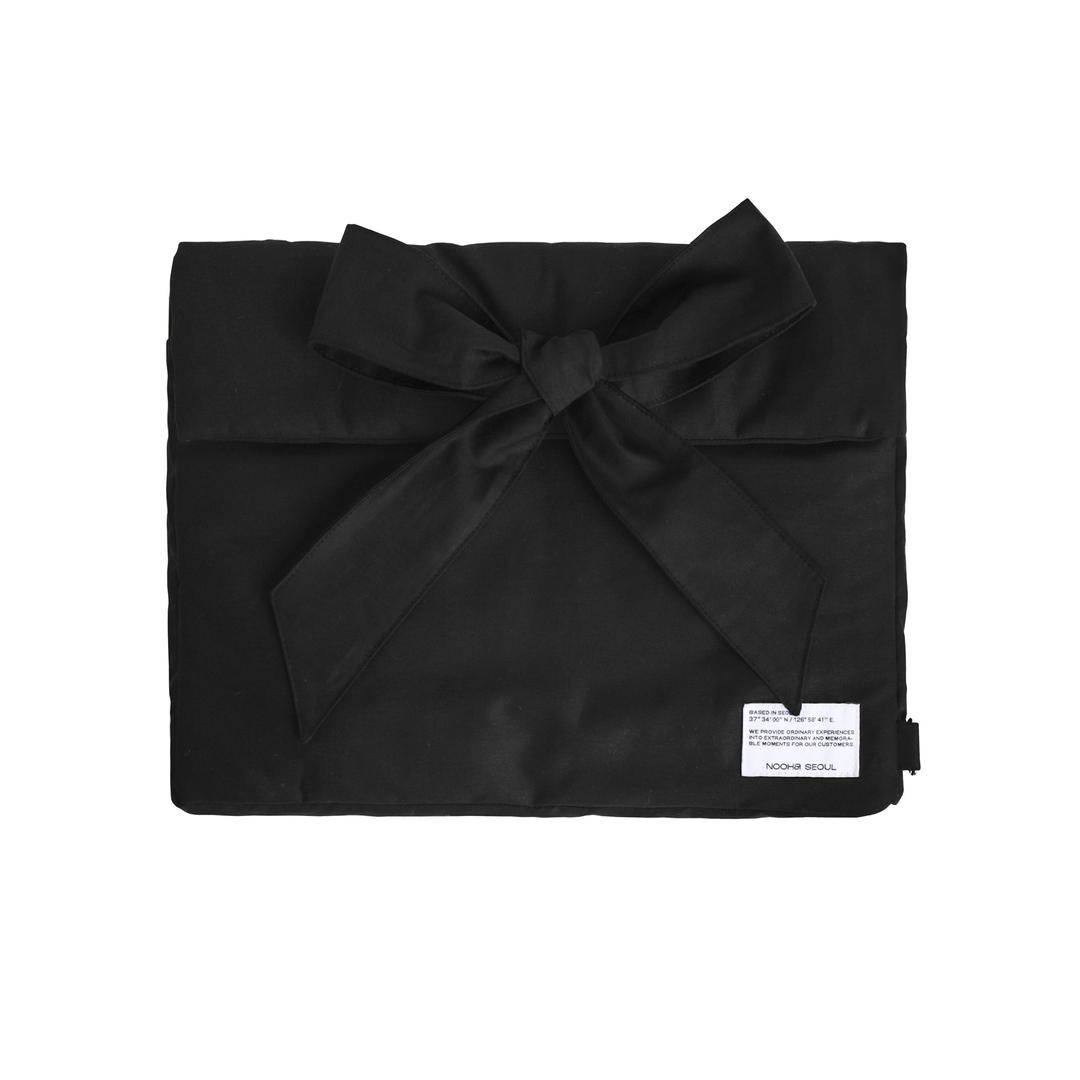 Cloudy Ribbon Laptop Pouch_Black