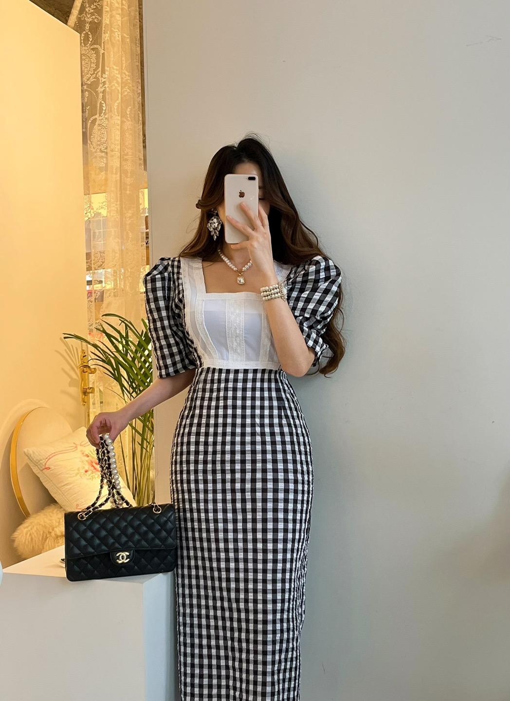 (무배) 뷰티크 아일렛 레이스 퍼프 롱원피스 (스퀘어넥,핀턱,깅엄체크,리플원단,스트랩) [비비아레이디]