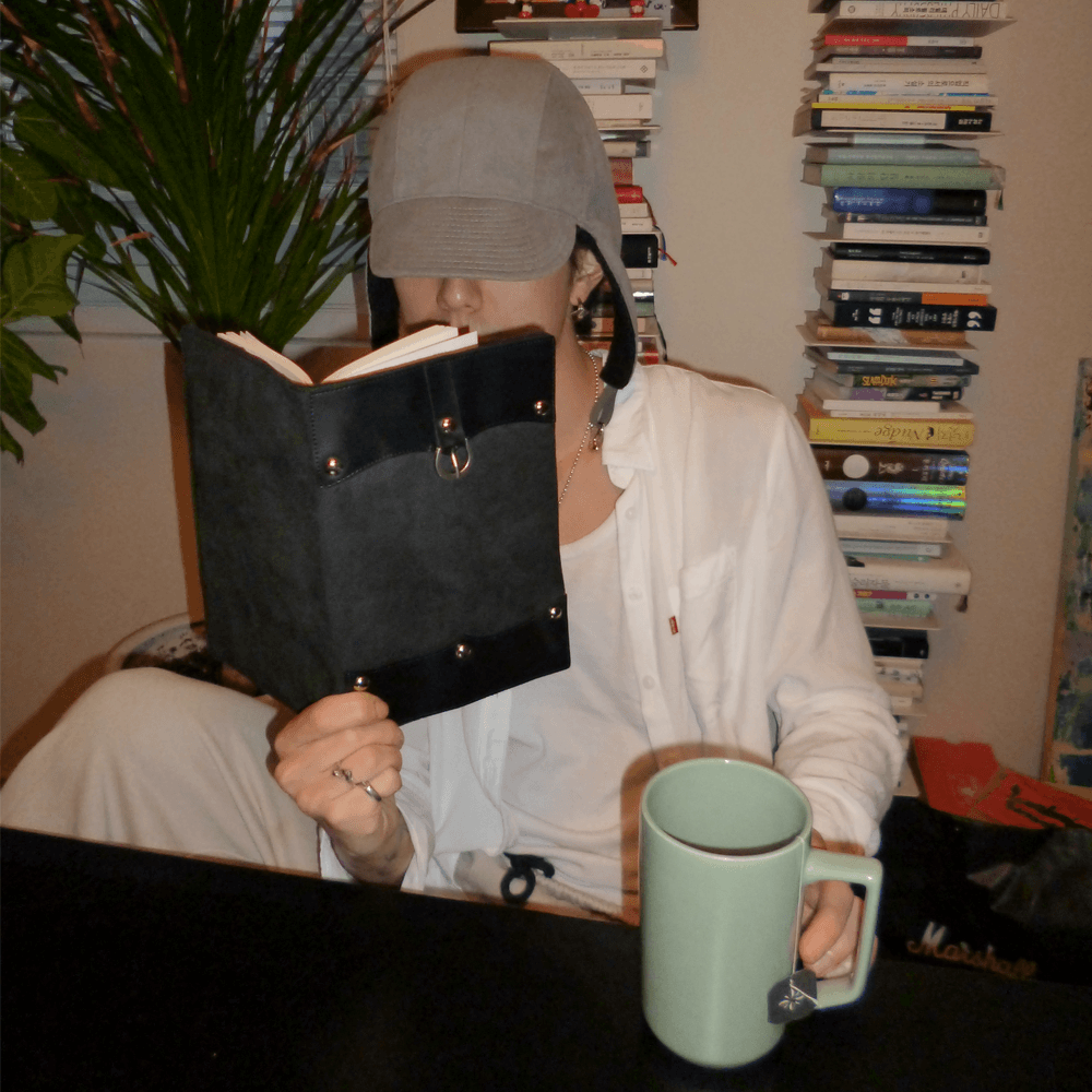 [Handmade] Buckle Book Cover (2 Colors)