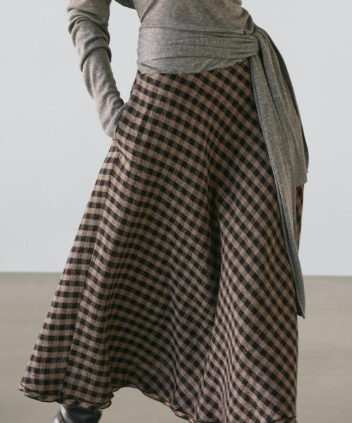 체크 디테일 플레어 스커트