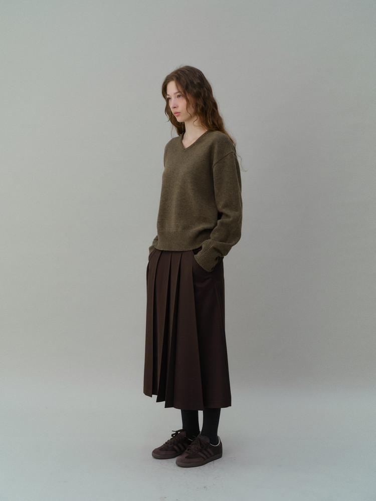 [2차재입고 10/10 순차배송] pipe v-neck knit (olive)