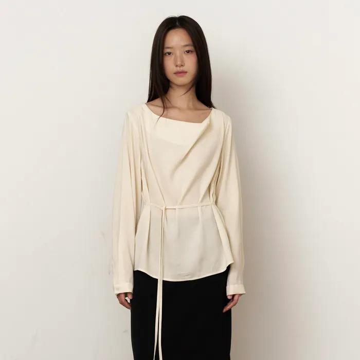 블룸 드레이프 블라우스 (beige)