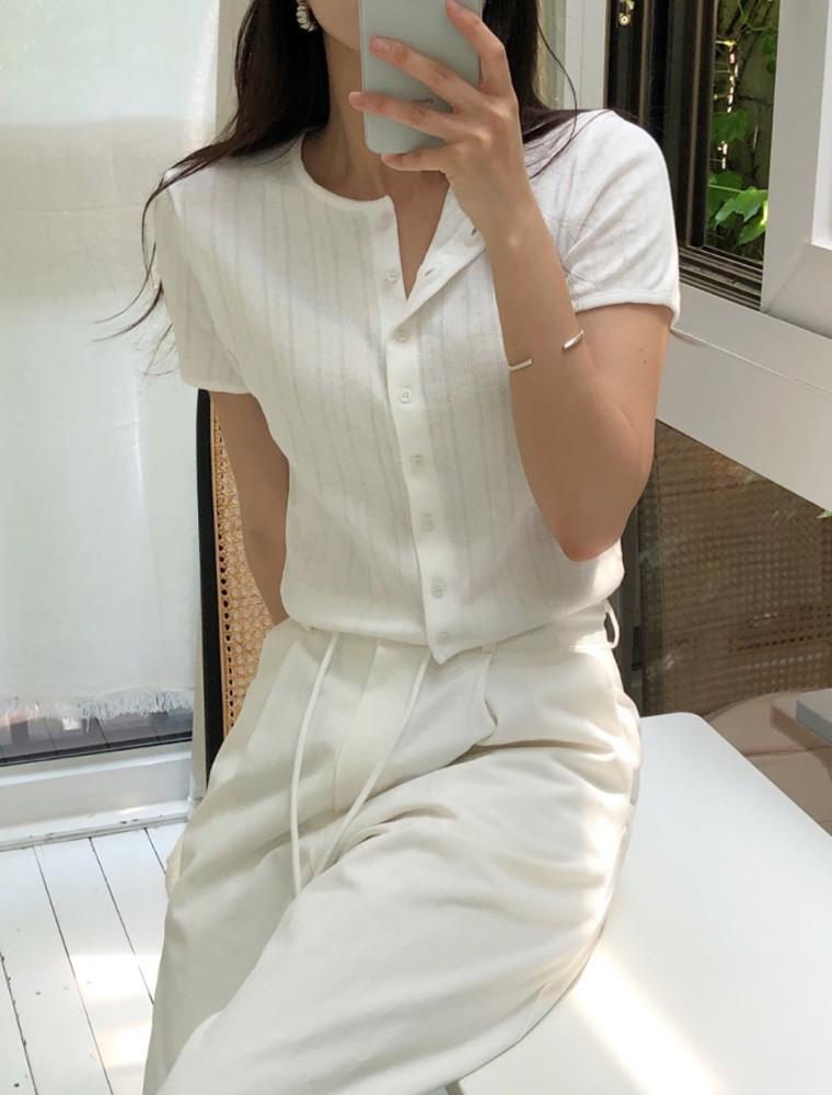 [아이 민트 당일배송] founders 파운더스 데이지 가디건 크롭 펀칭 걸리쉬무드 자가드원단 아일렛 코튼 반팔 라운드 페미닌룩 이너프