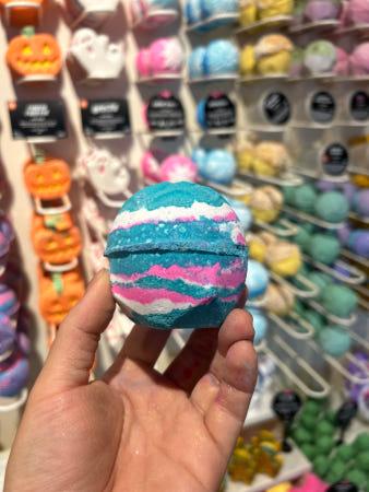 이런 상품 어때요? 러쉬 더 걸 인 더 휠윈드 배쓰밤 입욕제 175G