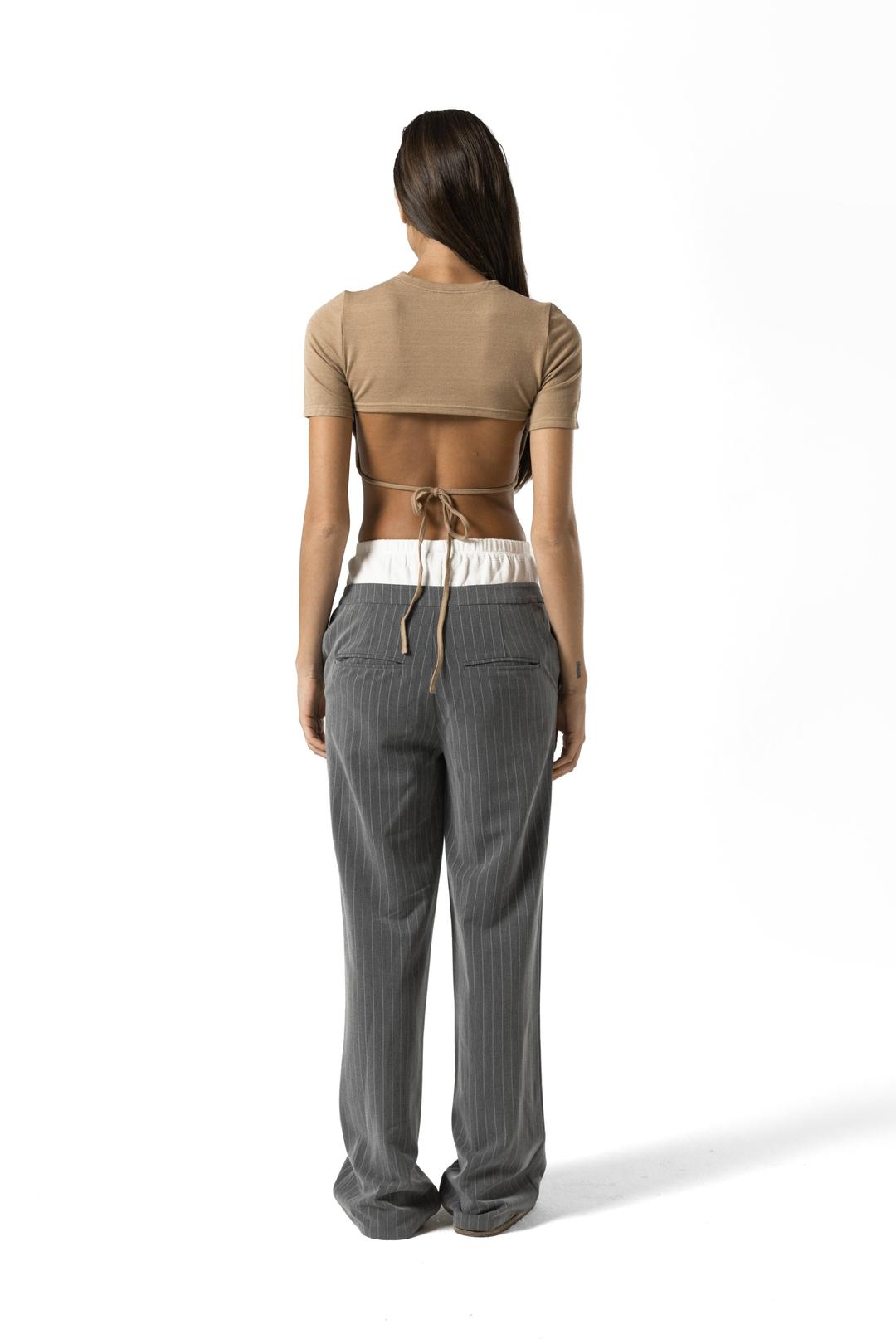 COOP Tie Crop in Golden - L