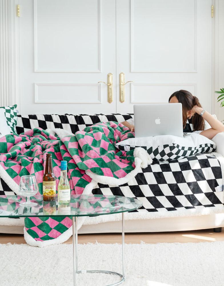 체커보드 극세사 5mm 밍크 차박 캠핑 양털담요 소 중 대 2컬러