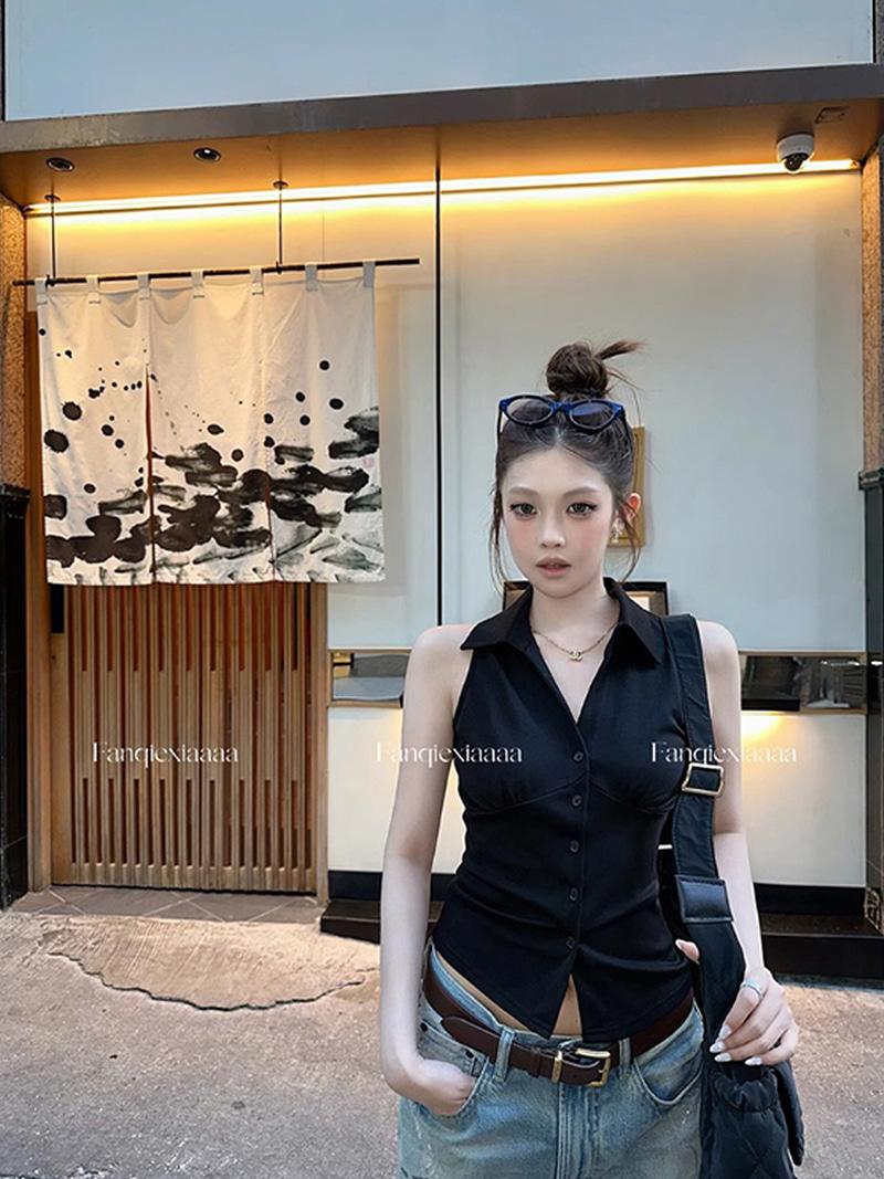 Feminine Classic Button Halter Blouse (2Color)