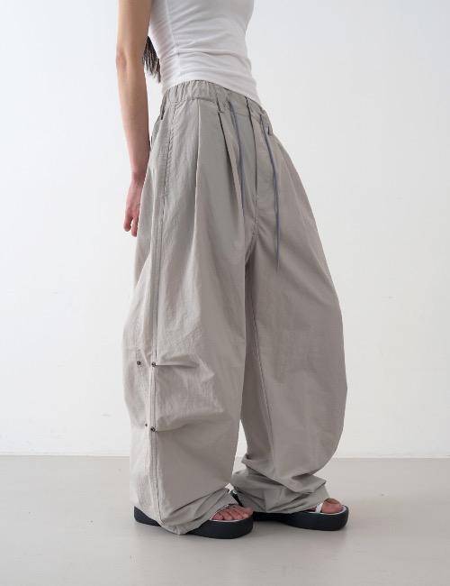 rivet fold pintuck pants