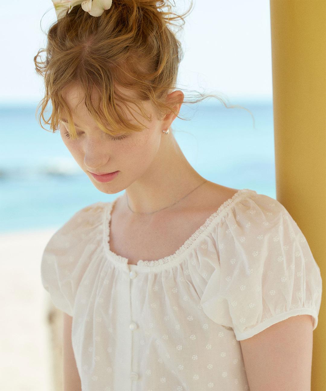 레터프롬문 시드니 플라워 레이스 블라우스 ( 2 colors )