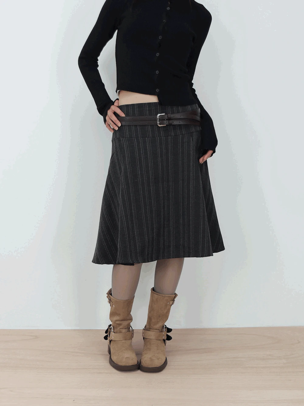 테임 커튼 미디 스커트