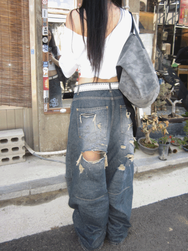 Back Slash Baggy Jean