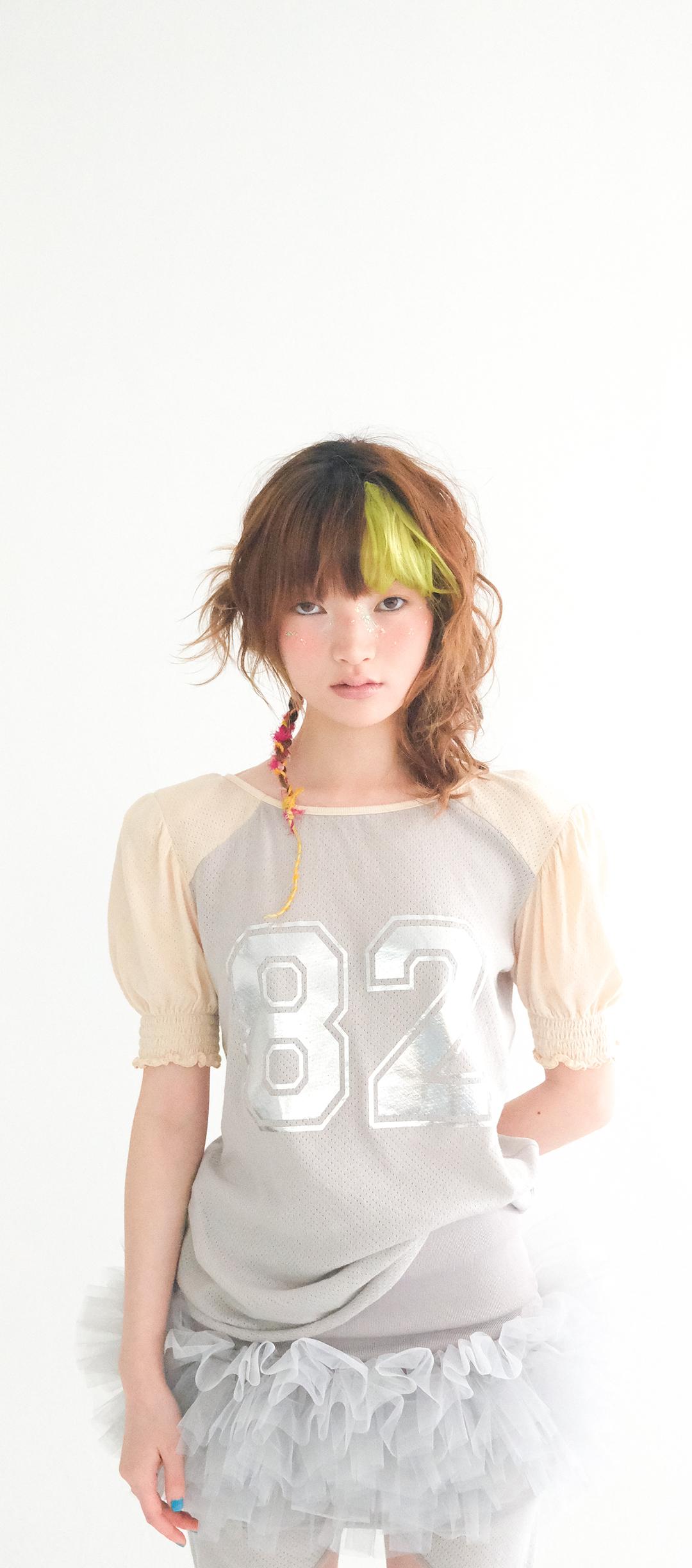 [fa.er.ie] pad shoulder raglan half top (beige)