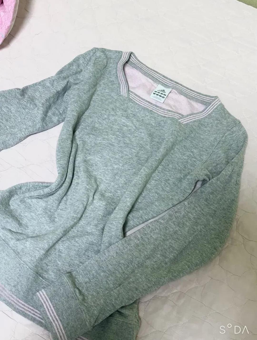 회색핑크 회핑 아디다스 여성 롱슬리브 긴팔 티셔츠 stc진리이코 히메갸루 | 후루츠패밀리