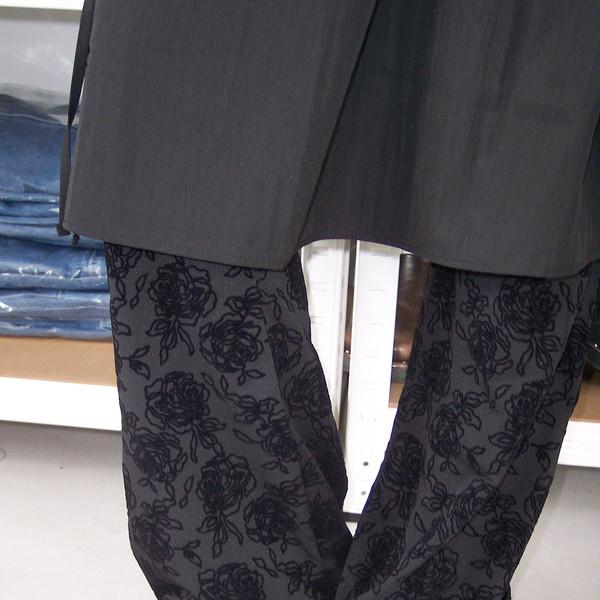 Rose Jacquard Banding Pants (Black)