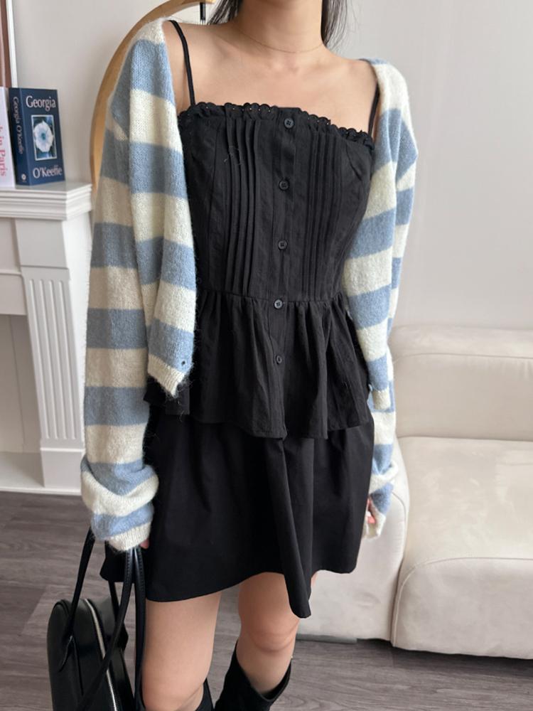 1월8일 다나 핀턱 레이스 끈조절 플레어 뷔스티에 나시 블라우스