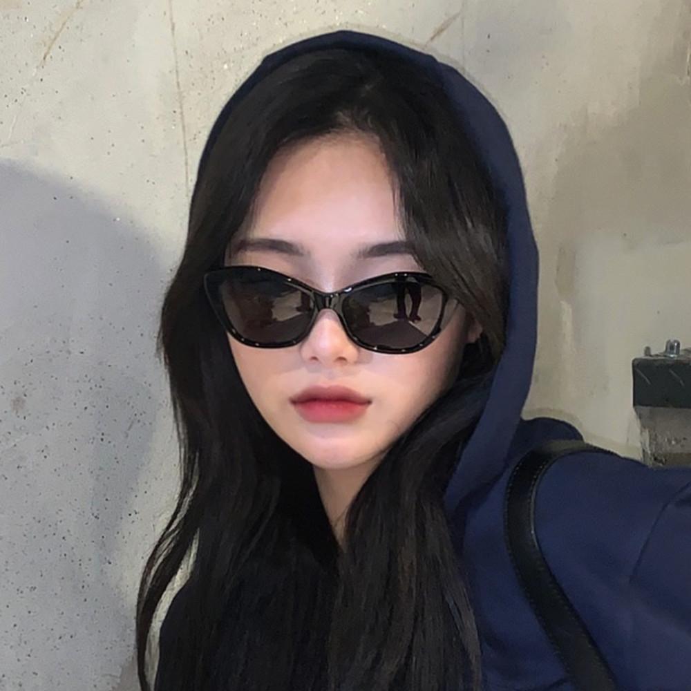 마노모스 선글라스 코랄 C1 블랙 뿔테 오버사이즈 여자 연예인 정혜성 캣아이 선글라스