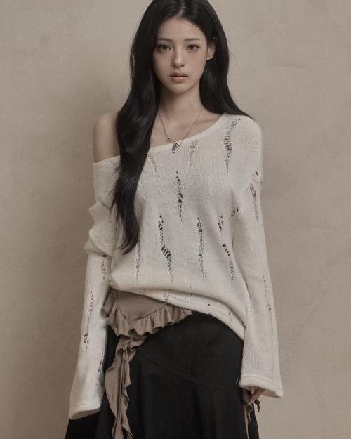 Damage Punching Knit (ivory)