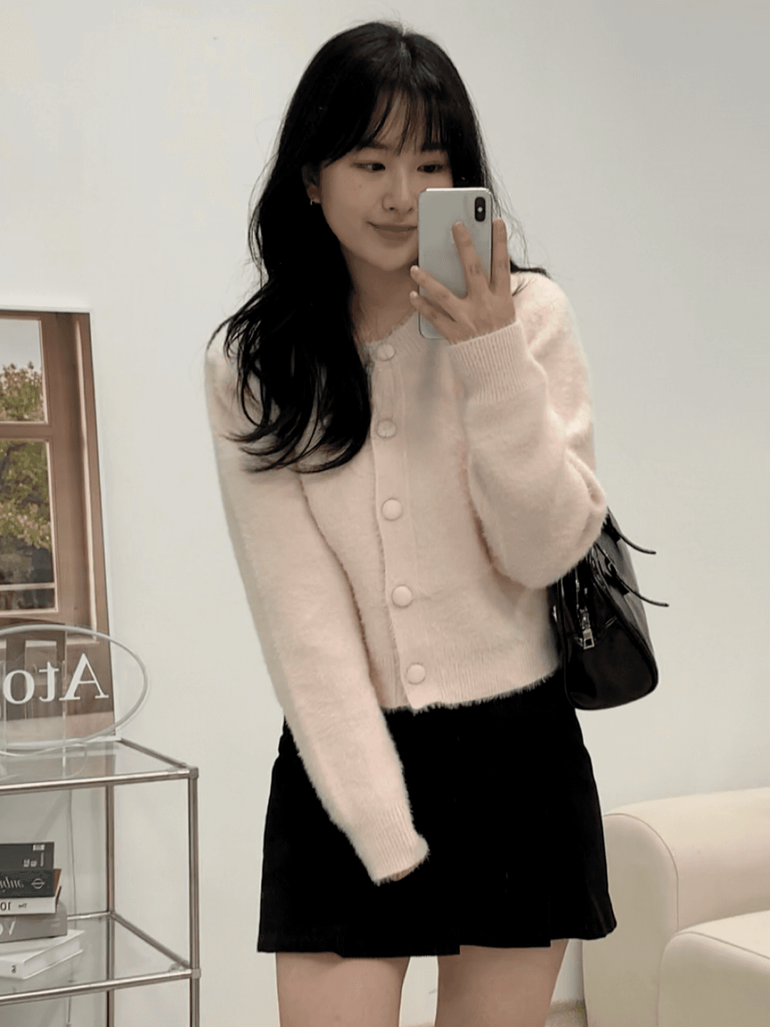 2주소요)위브 앙고라 라운드넥 단추 긴팔가디건(2color)