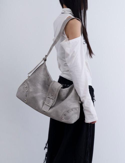 smudging stud buckle bag