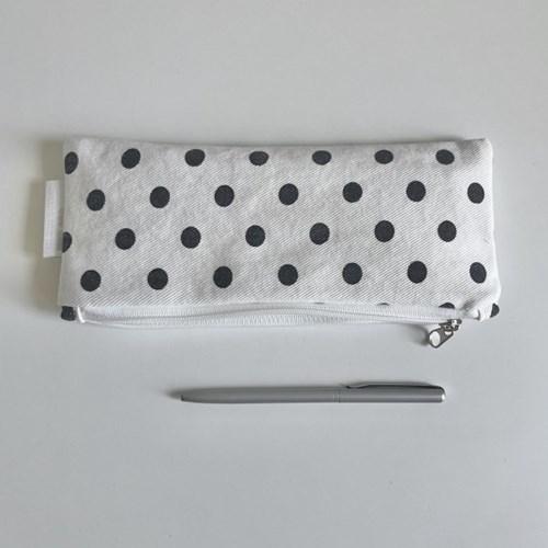 땡땡이 화이트 필통