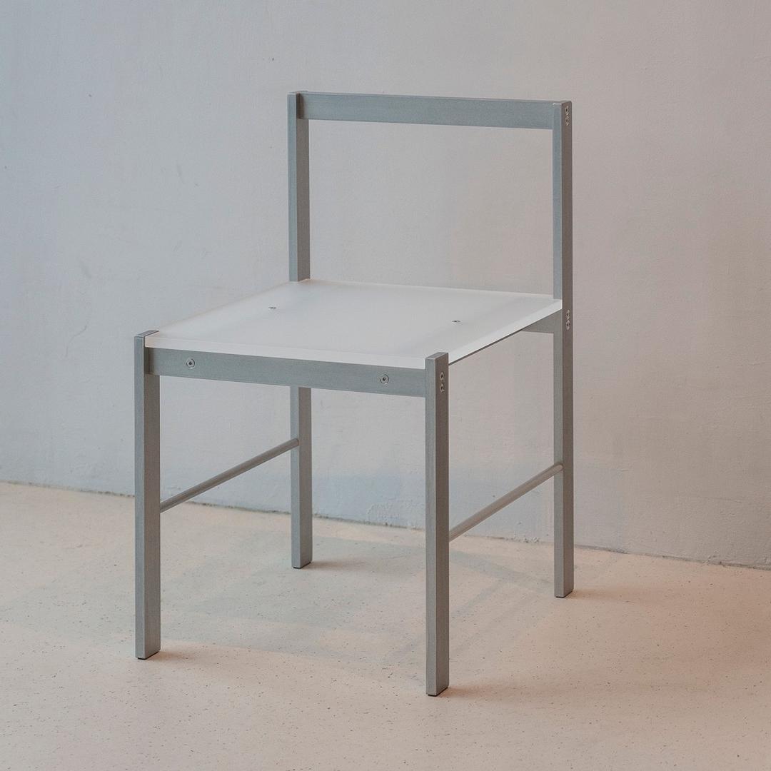 MORA Chair