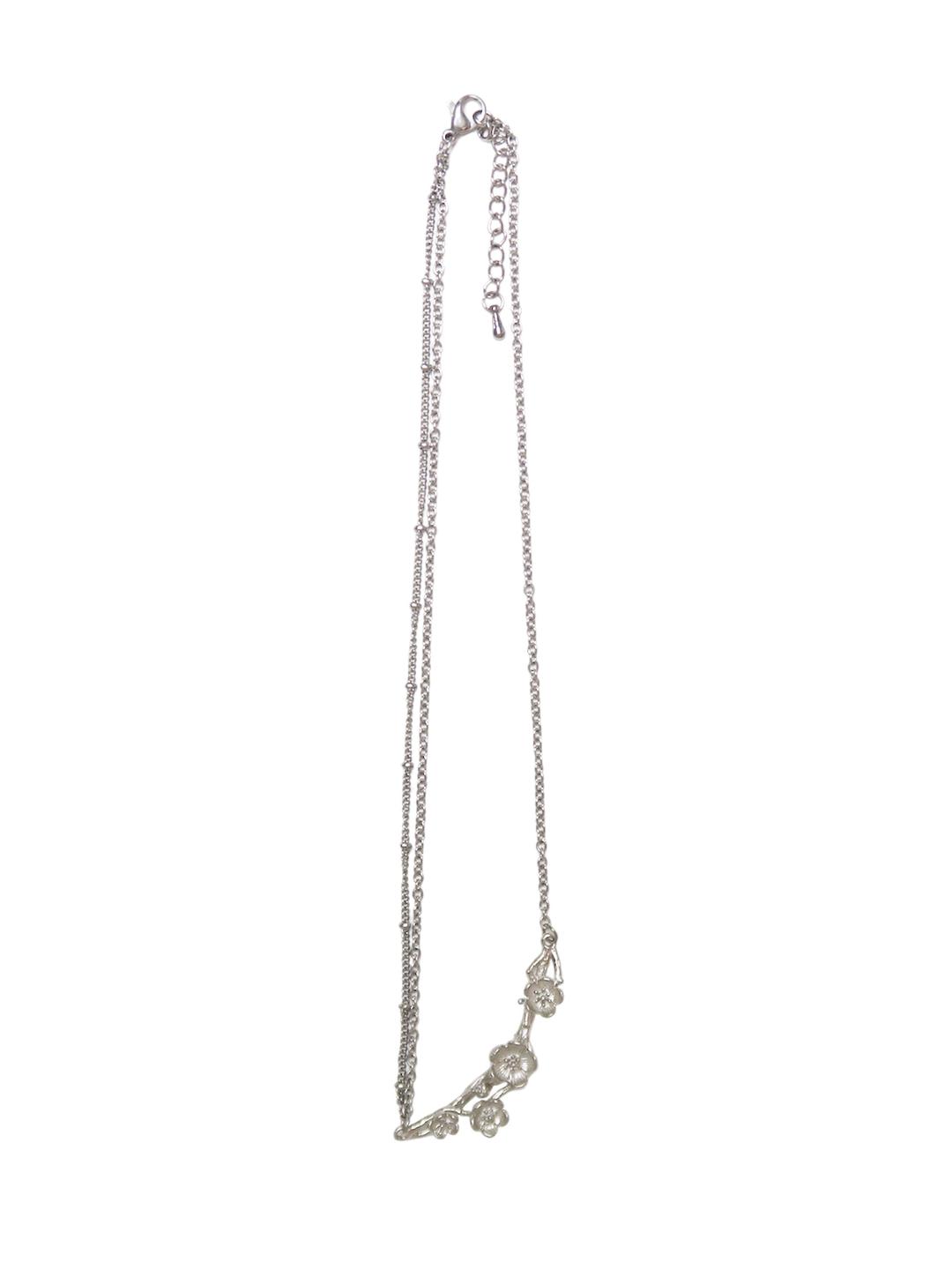 twig flower necklace