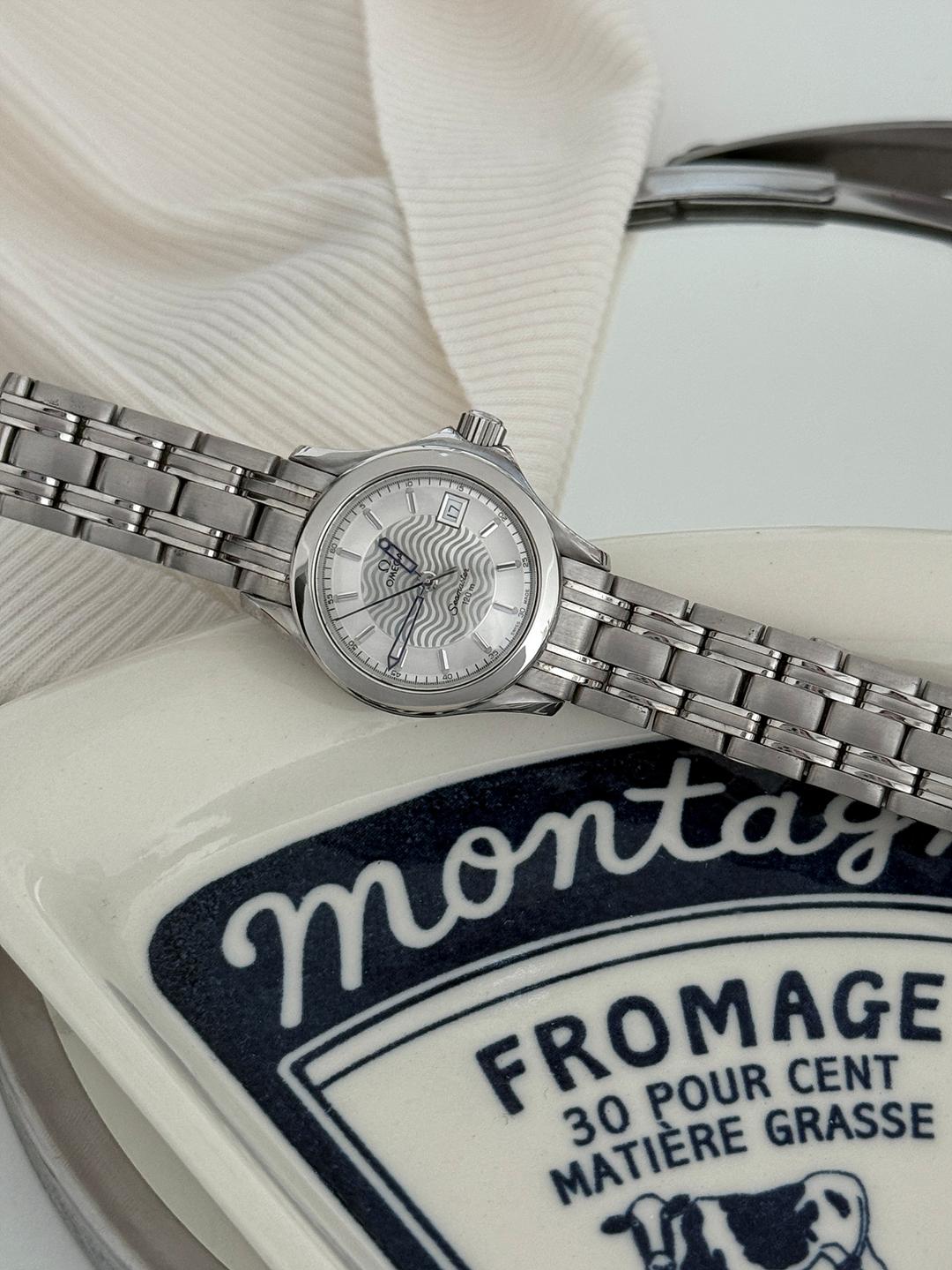 OMEGA Seamaster date silver wave dial