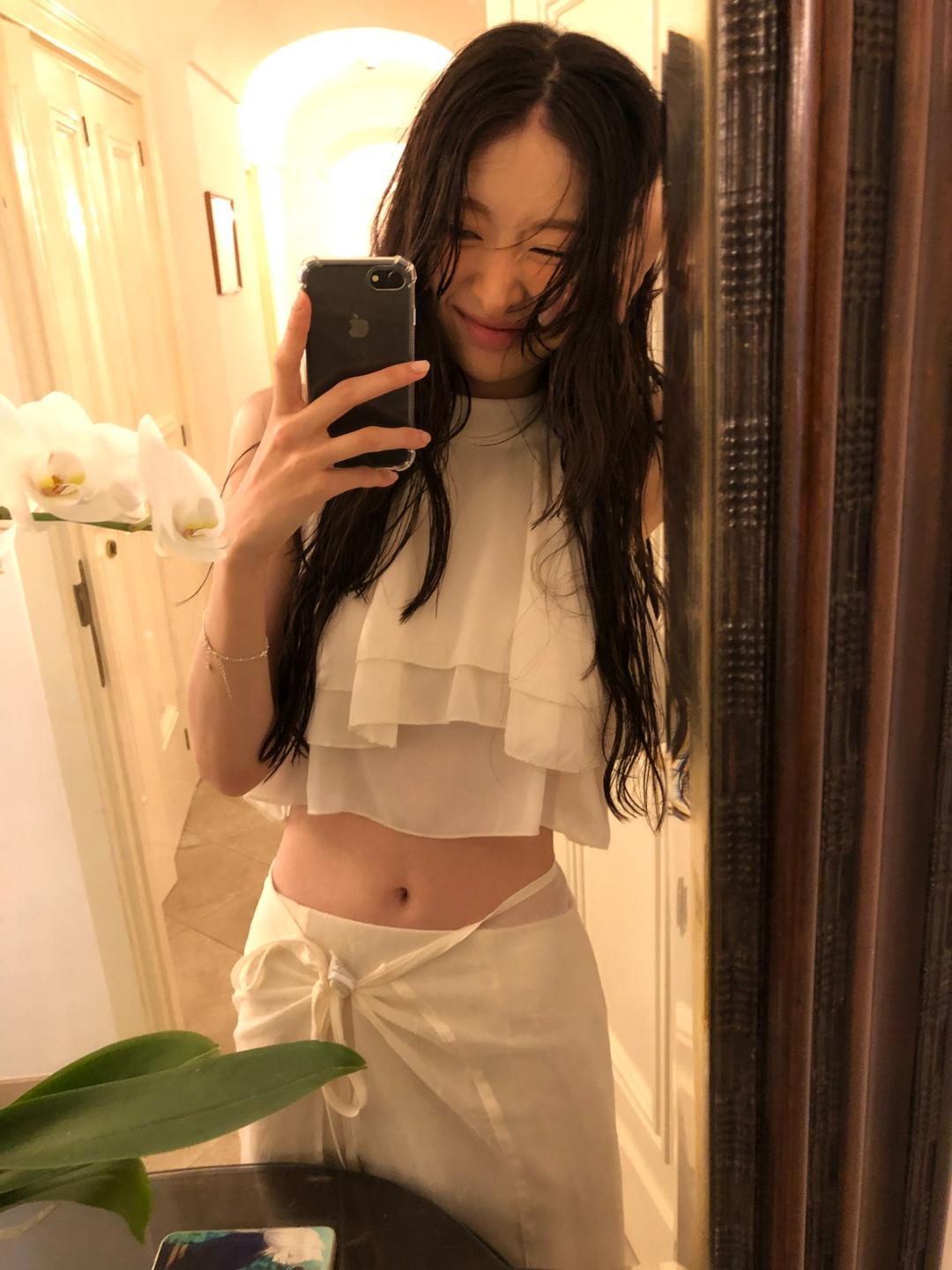 FRILL BLOUSE
