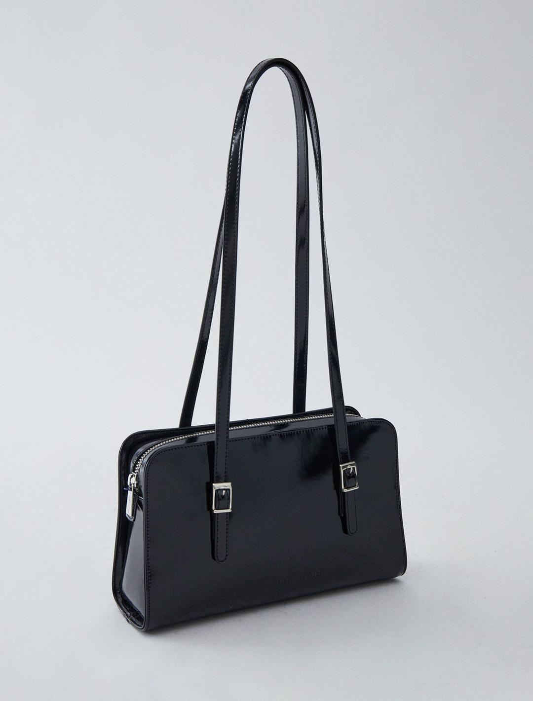 CAYETANO-Black bag crafted from structured leather