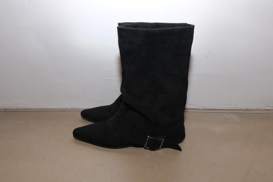 Hug belt boots _Black suede