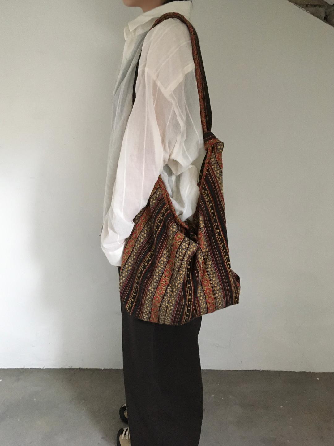 VINTAGE ETHNIC BAG (BROWN)