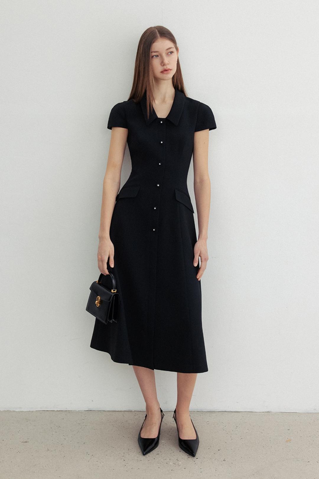 ODELIA Pointed collar capsleeve flared long dress (Black)