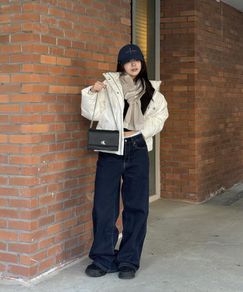 여성 CKJ 미니멀 모노그램 플랩 체인 숄더백 DH2806 UB1