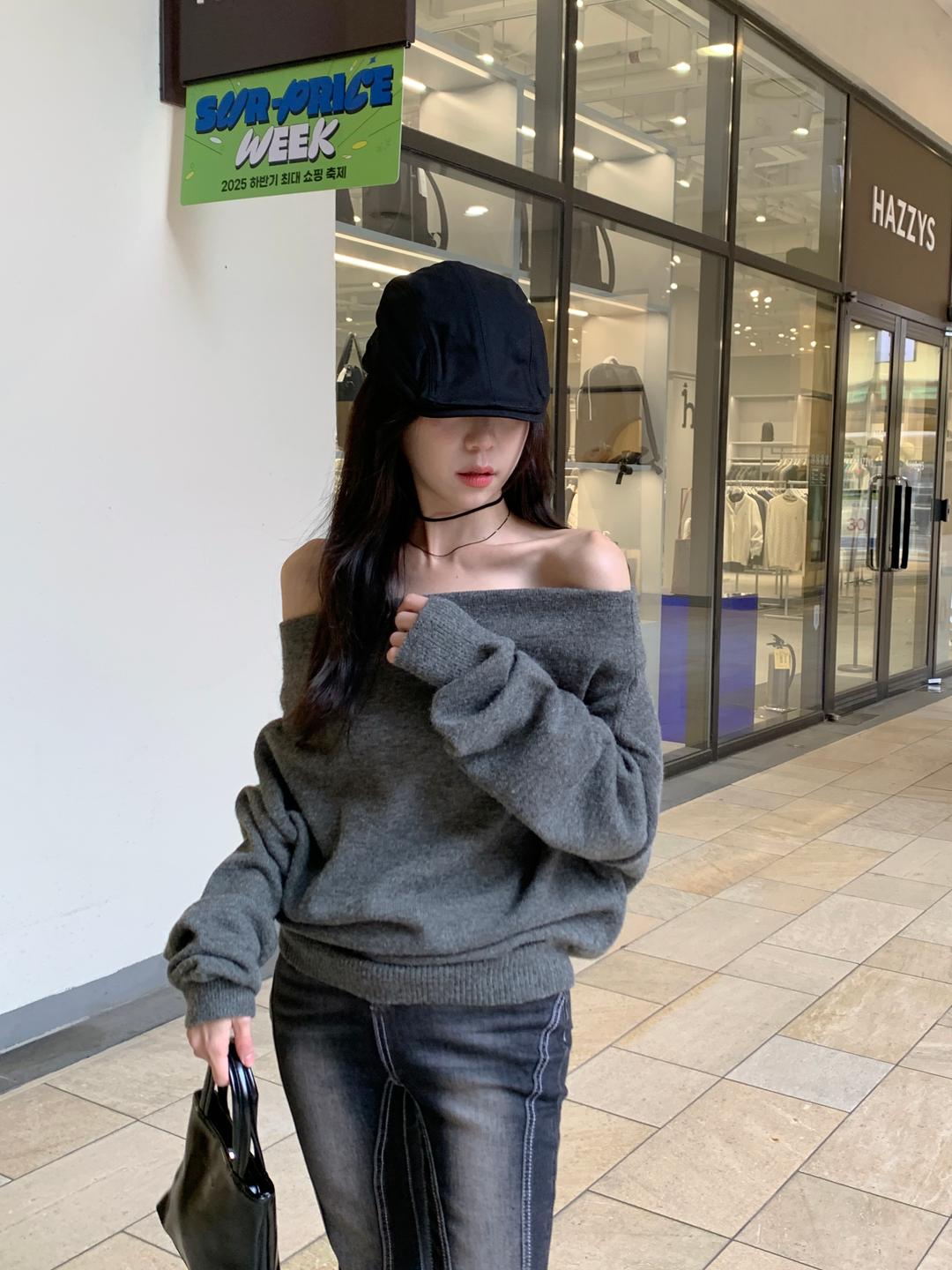 유누아 [오프숄더🖤/여리핏/꾸안꾸/도톰] 루즈핏 롱슬리브 니트 아피 2color/원숄더,보트넥,드레이프,가을,겨울,봄옷,데일리룩,하객룩,데이트룩,일본여행룩