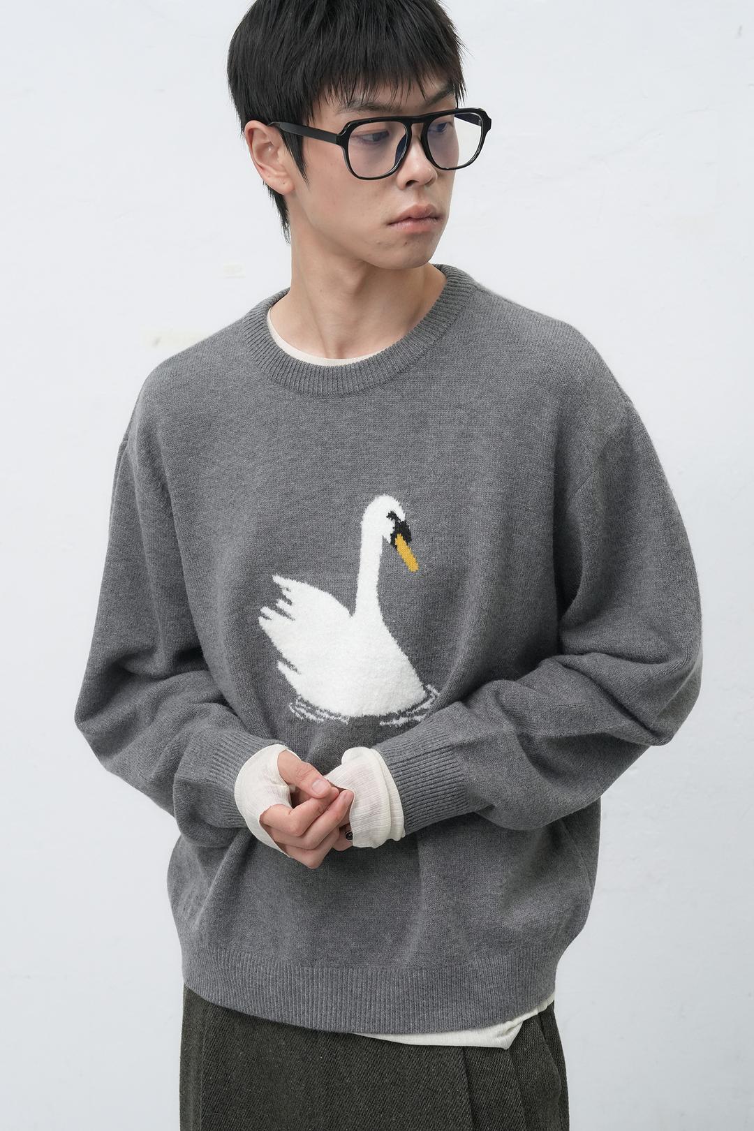 제너럴아이디어 UNISEX 스완 자카드 니트 풀오버 [CHARCOAL]