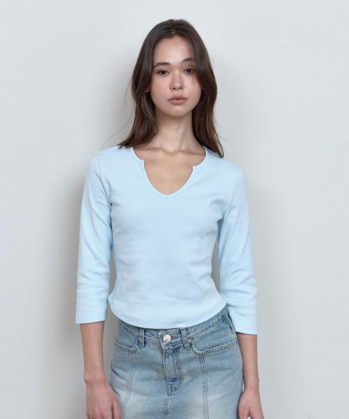 C 90S LINE SLIT NECK T-SHIRT_LIGHT BLUE