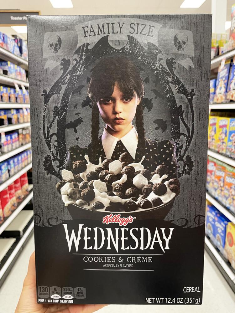 켈로그 넷플릭스 웬즈데이 할로윈 한정판 쿠키앤크림 시리얼 351g