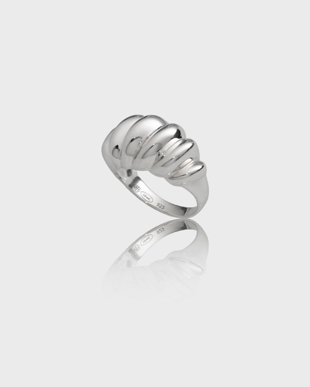 Madeleine ring