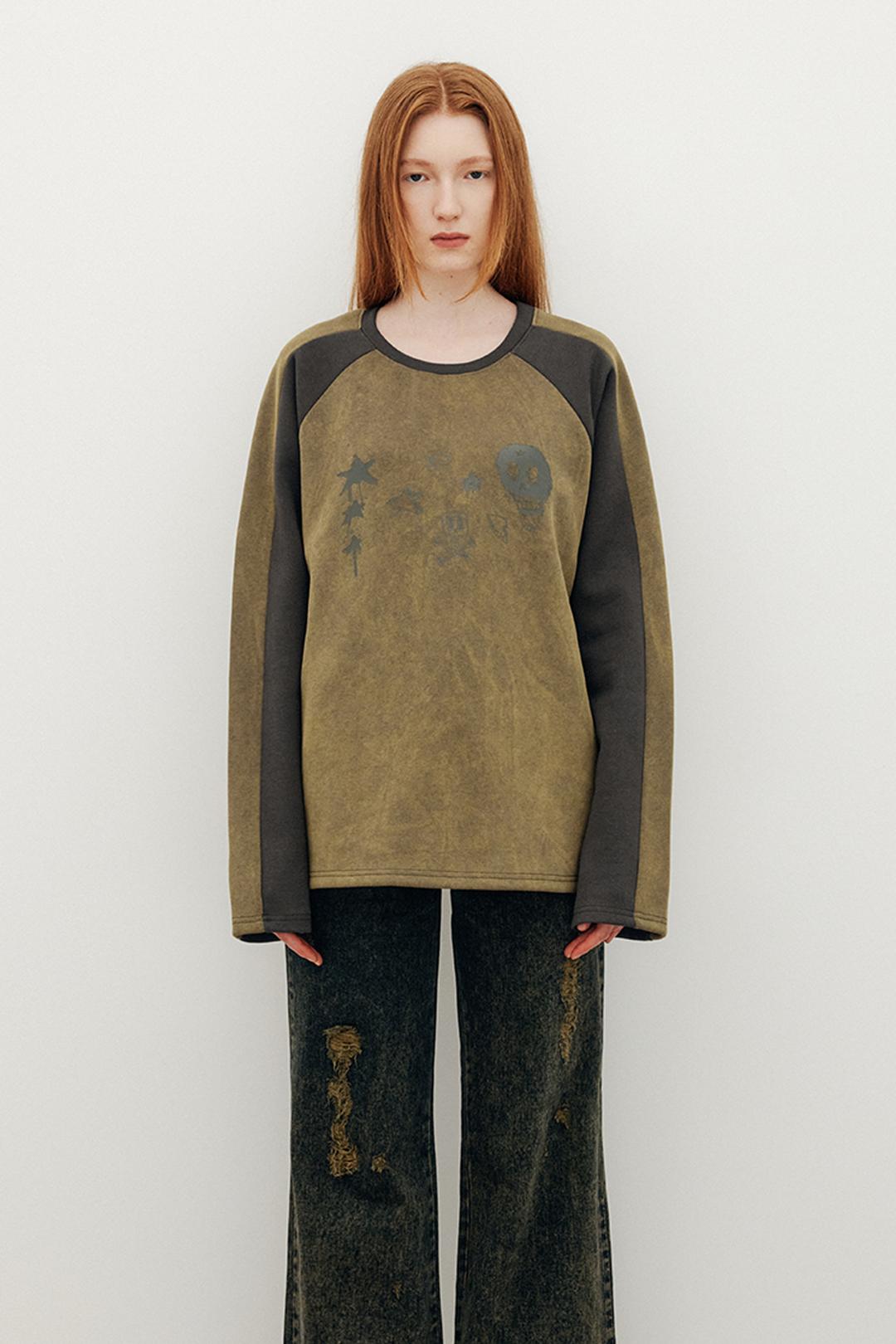 COLOR BLOCK WASHING GRAPHIC RAGLAN TOP - KHAKI