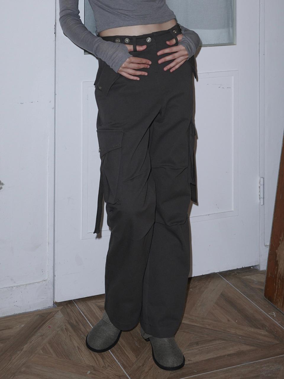 [INEGI] Archive Strap Cargo Pants (charcoal)
